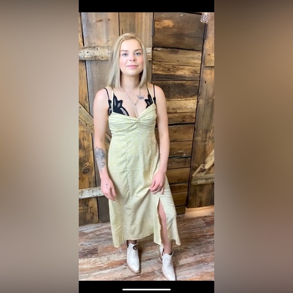 Shop my closet!!!🩷 - Picture 1 of 1